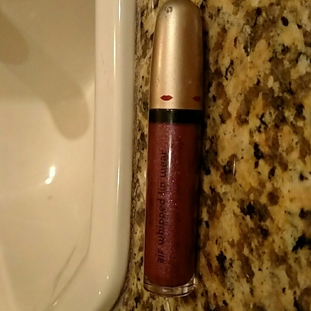 Laura Geller full size lip gloss